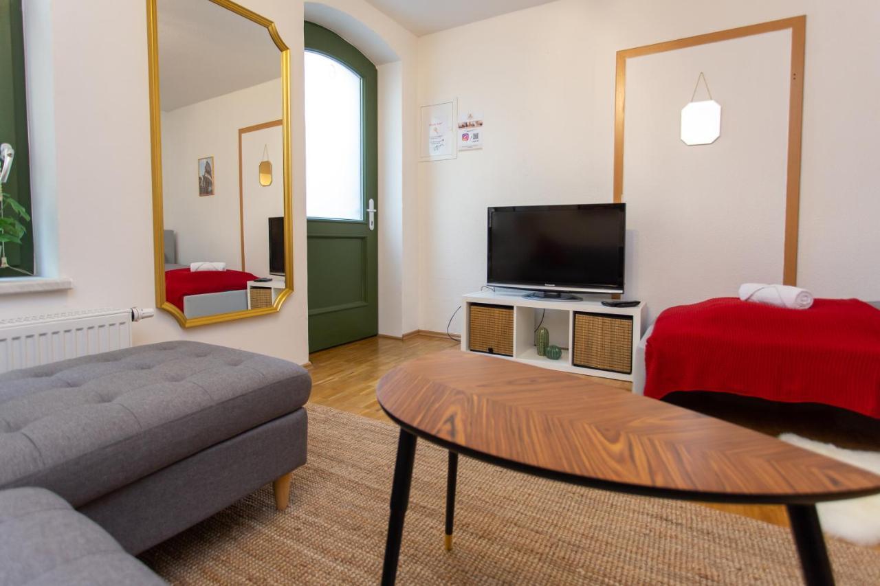 Fullhouse - Halle - R6 Apartments - Smarttv - Nespresso Esterno foto